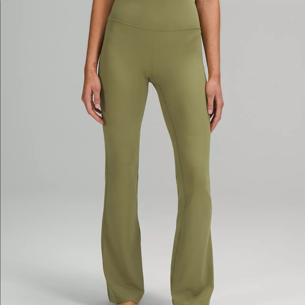 Lululemon Groove Super-High-Rise Flared Pant Nulu